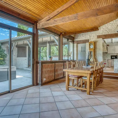 Jacuzzi - De Nage - Parc Arbore Tatil Evi Montaigu-de-Quercy