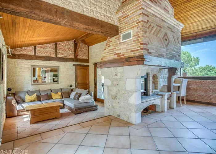 Jacuzzi - De Nage - Parc Arboré Hébergement de vacances *